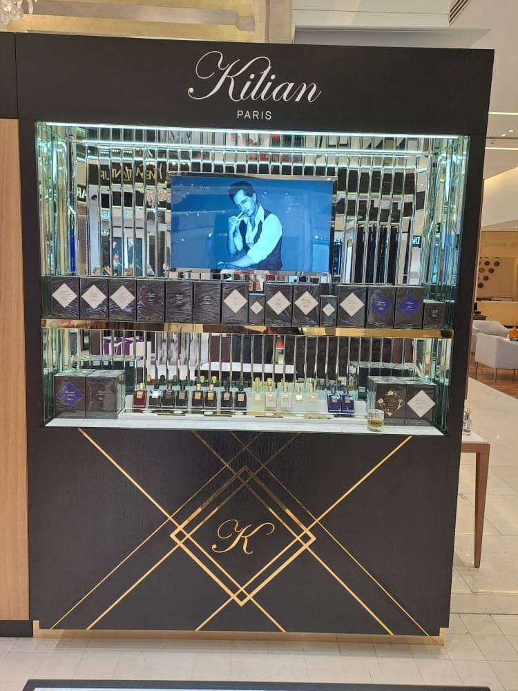 Kilian showcase counter display