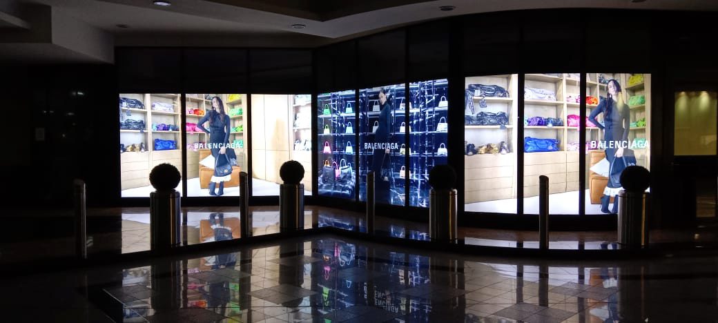 Window Graphics digital printing, Lit storefront prints