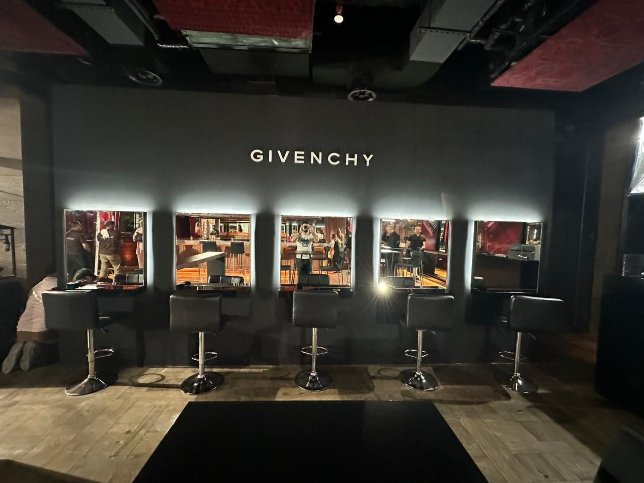 Givenchy Event event, Vanity stations
