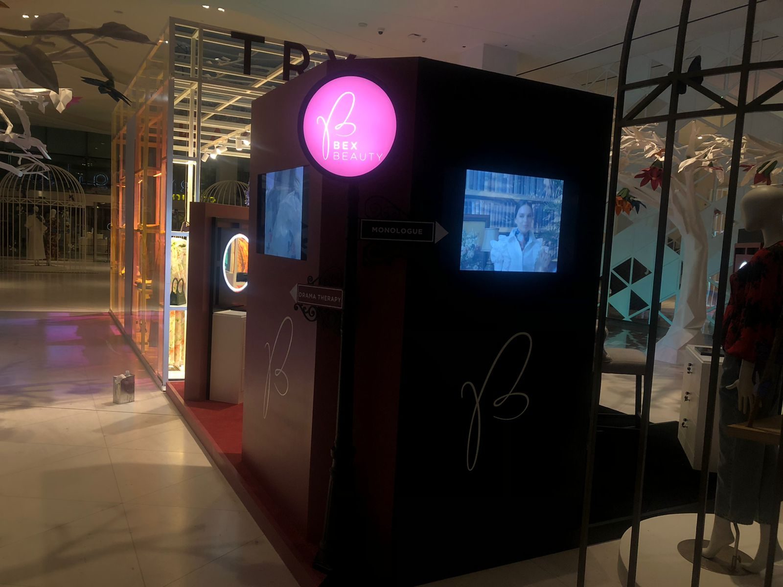 Event Booth exhibition stand, Backlit feature wall