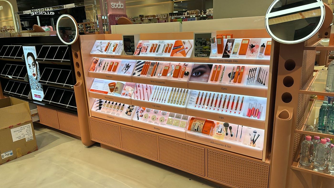 Chado in-store branding, L'Etoile display