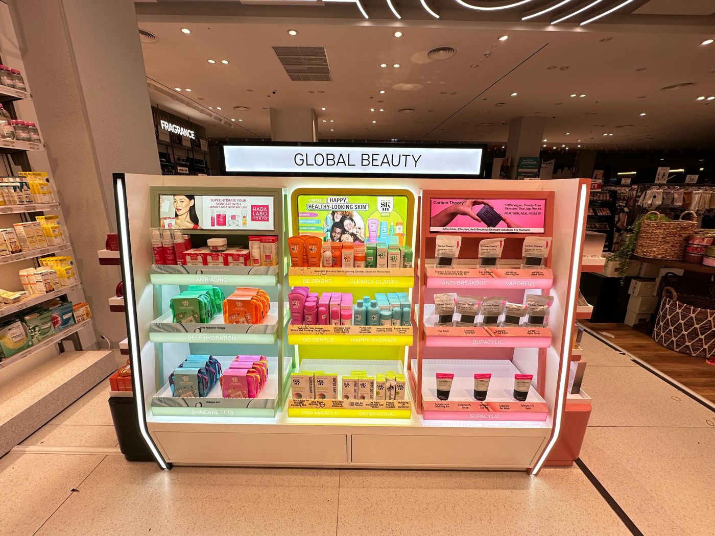Global Beauty gondola, colour-blocked display