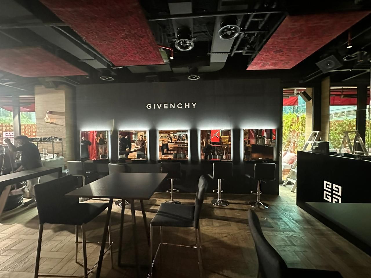 Givenchy - Event lounge and bar
