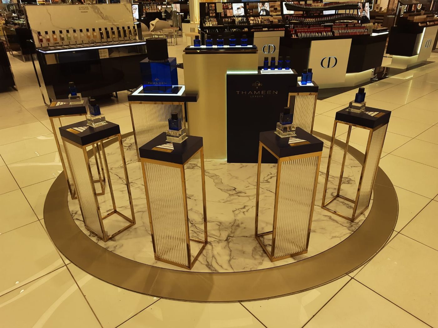 Thameen Entrance Podium - Marble and brass podium