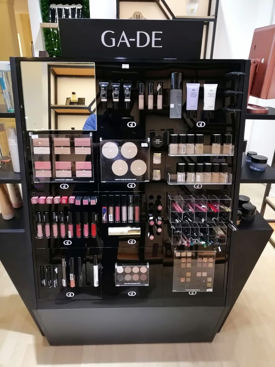Freestanding Display - Makeup stand