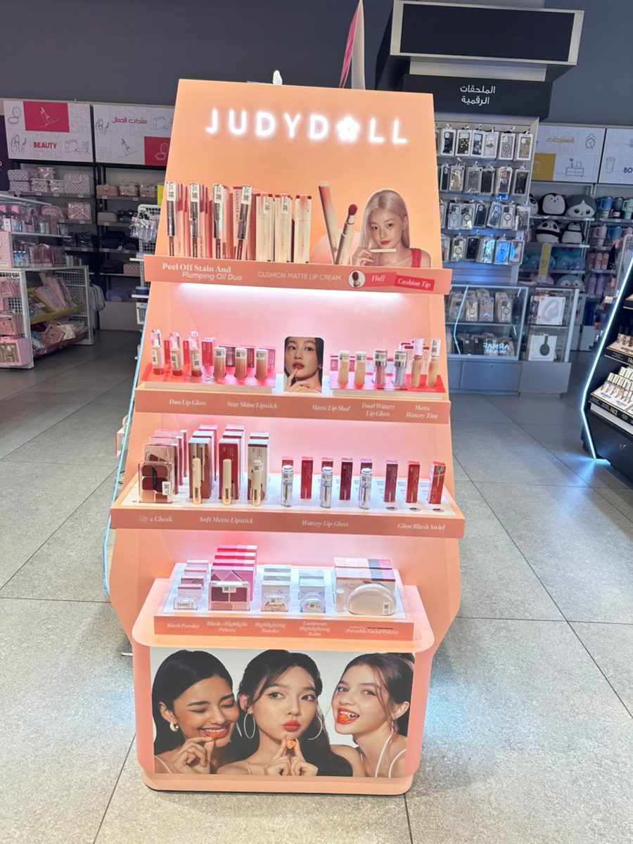 Freestanding retail display stand